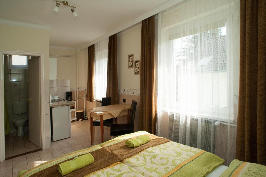 Oleander Apartman Hévíz Esterno foto